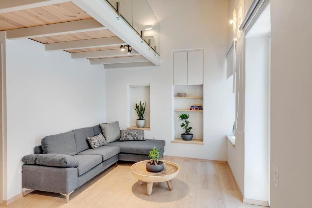 Ferienwohnung Nomade Vibrant Living Loft Ermoupoli Exterior foto