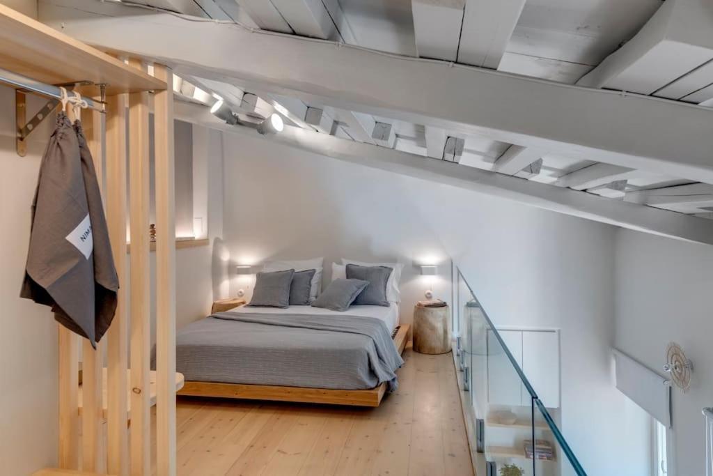 Ferienwohnung Nomade Vibrant Living Loft Ermoupoli Exterior foto