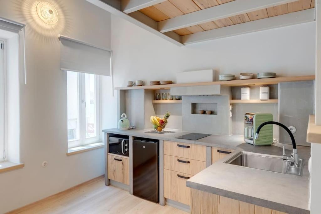 Ferienwohnung Nomade Vibrant Living Loft Ermoupoli Exterior foto